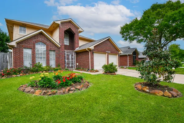 $325,000 | 13502 Verbena Lane, Houston, TX 77083