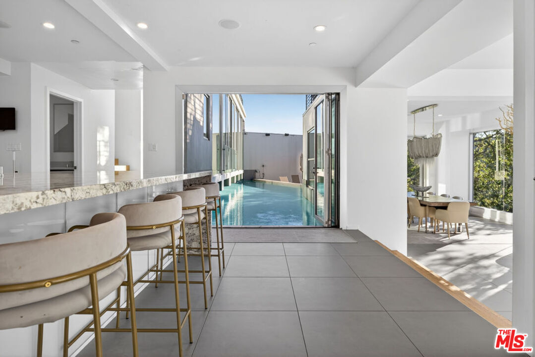 9716 Oak Pass Road Beverly Hills, CA 90210 - Photo 57 of 73