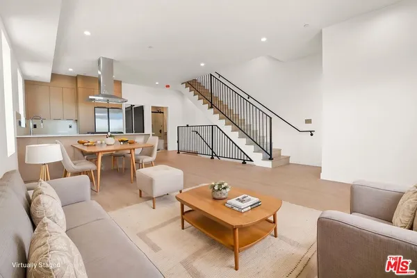 $5,499 | 2133 South Longwood Avenue, Los Angeles, CA 90016