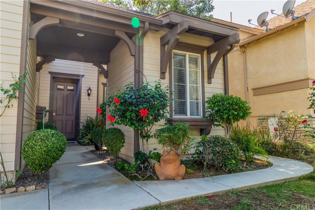 611 Poets Square Fallbrook, CA 92028 - Photo 4 of 36
