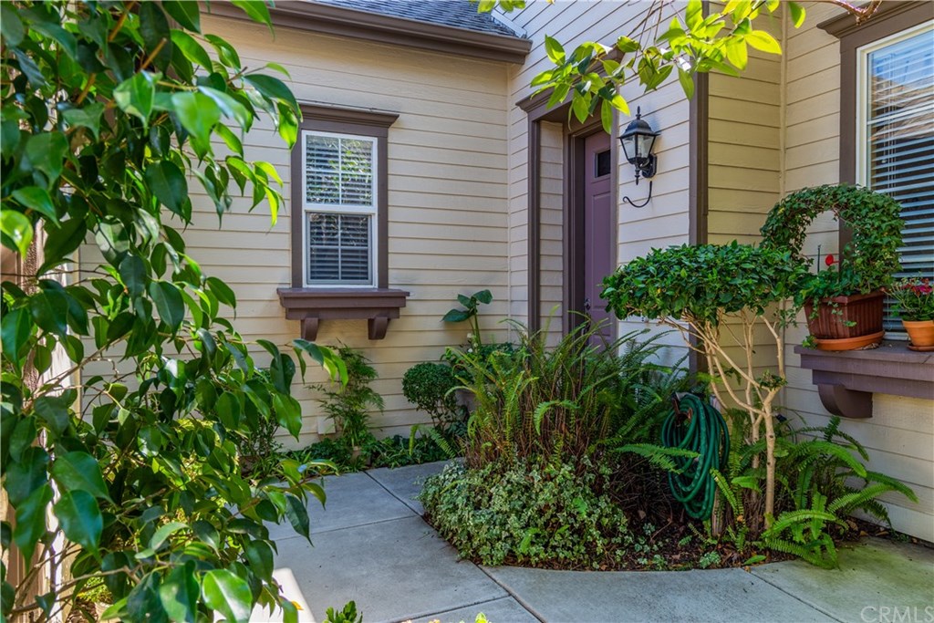 611 Poets Square Fallbrook, CA 92028 - Photo 5 of 36