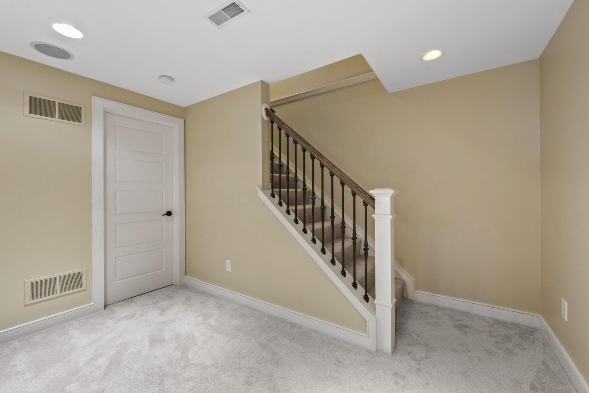 447 Ridge View Place Powell, OH 43065 - Photo 28 of 77