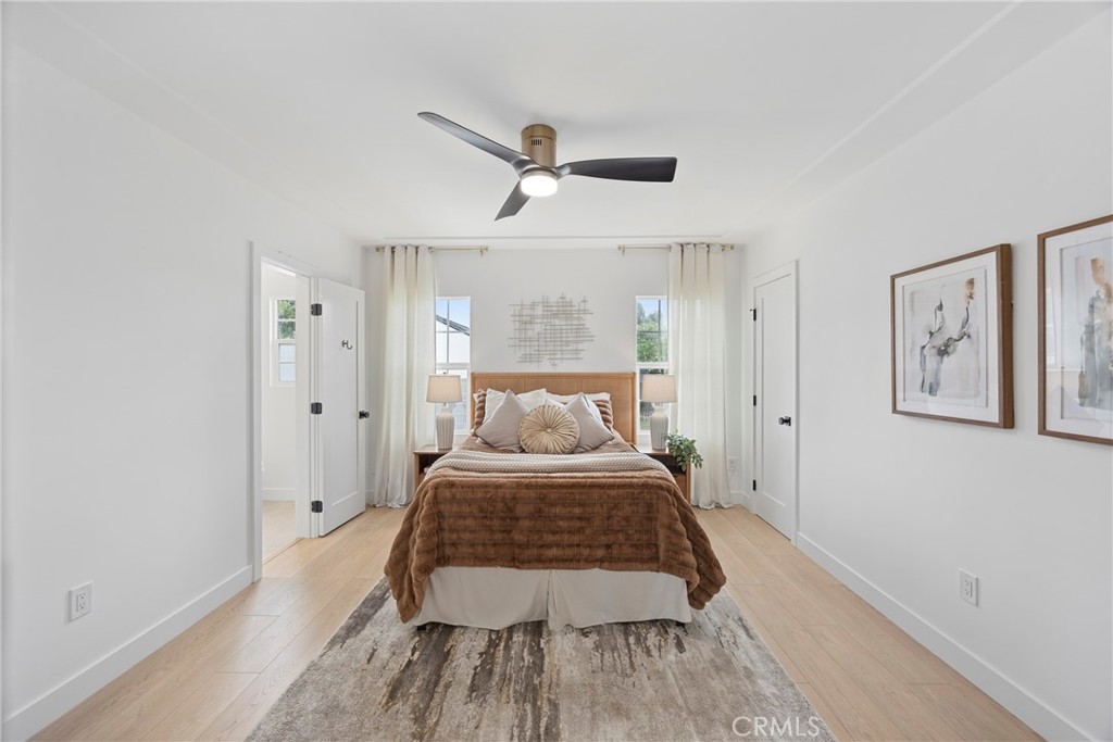 4254 West 58th Place Los Angeles, CA 90043 - Photo 21 of 53 a bedroom with a bed and a window