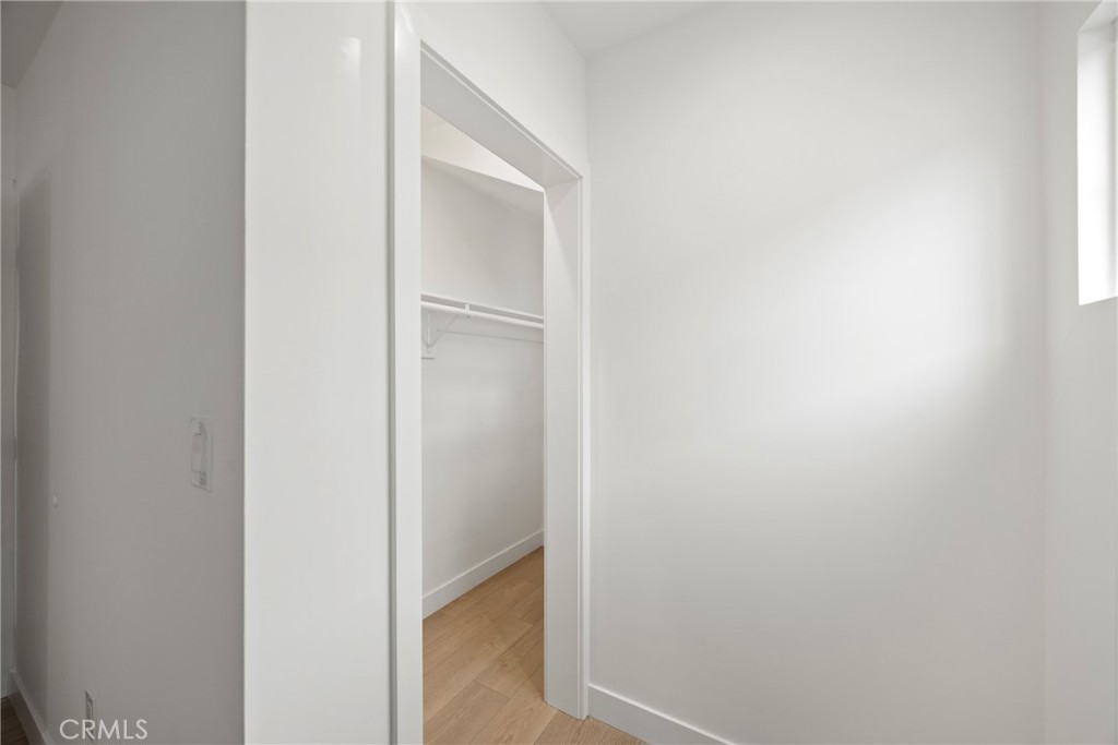 4254 West 58th Place Los Angeles, CA 90043 - Photo 30 of 53 a view of a hallway