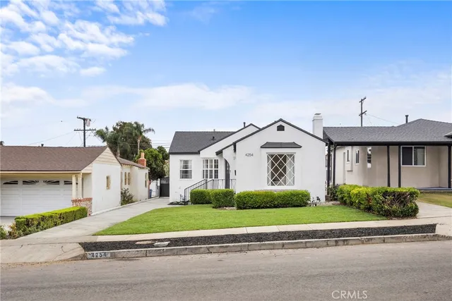 $1,158,000 | 4254 West 58th Place, Los Angeles, CA 90043