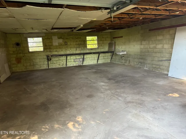 $199,900 | 1089 Bicknell Road, Clarkrange, TN 38553