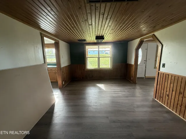 $199,900 | 1089 Bicknell Road, Clarkrange, TN 38553