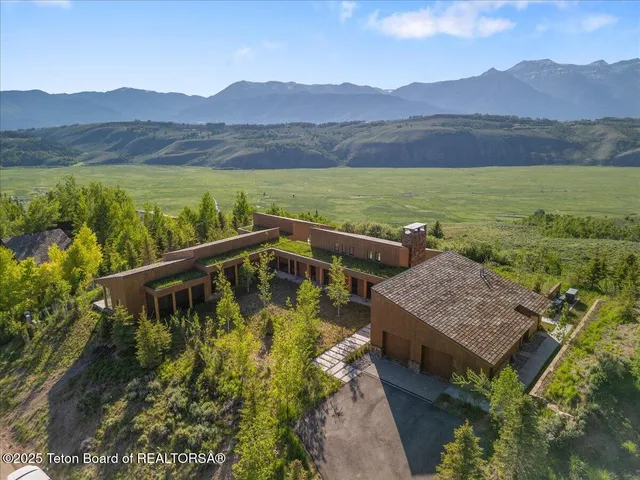 $18,500,000 | 585 Sena Road, Jackson, WY 83001
