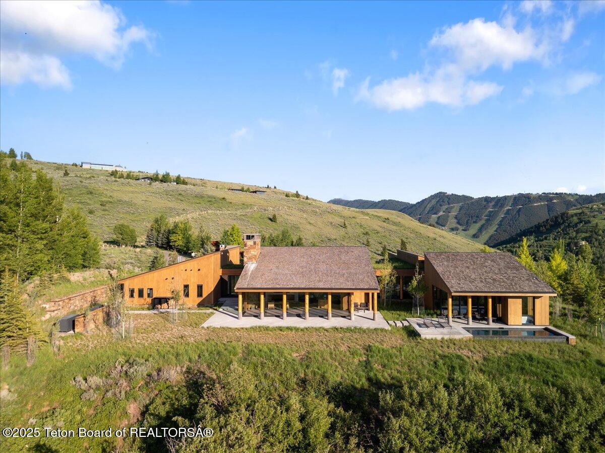 585 Sena Road Jackson, WY 83001 - Photo 19 of 55 Western Facade