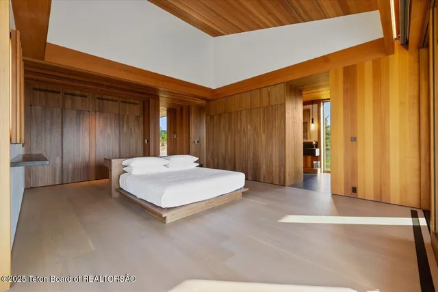 $18,500,000 | 585 Sena Road, Jackson, WY 83001