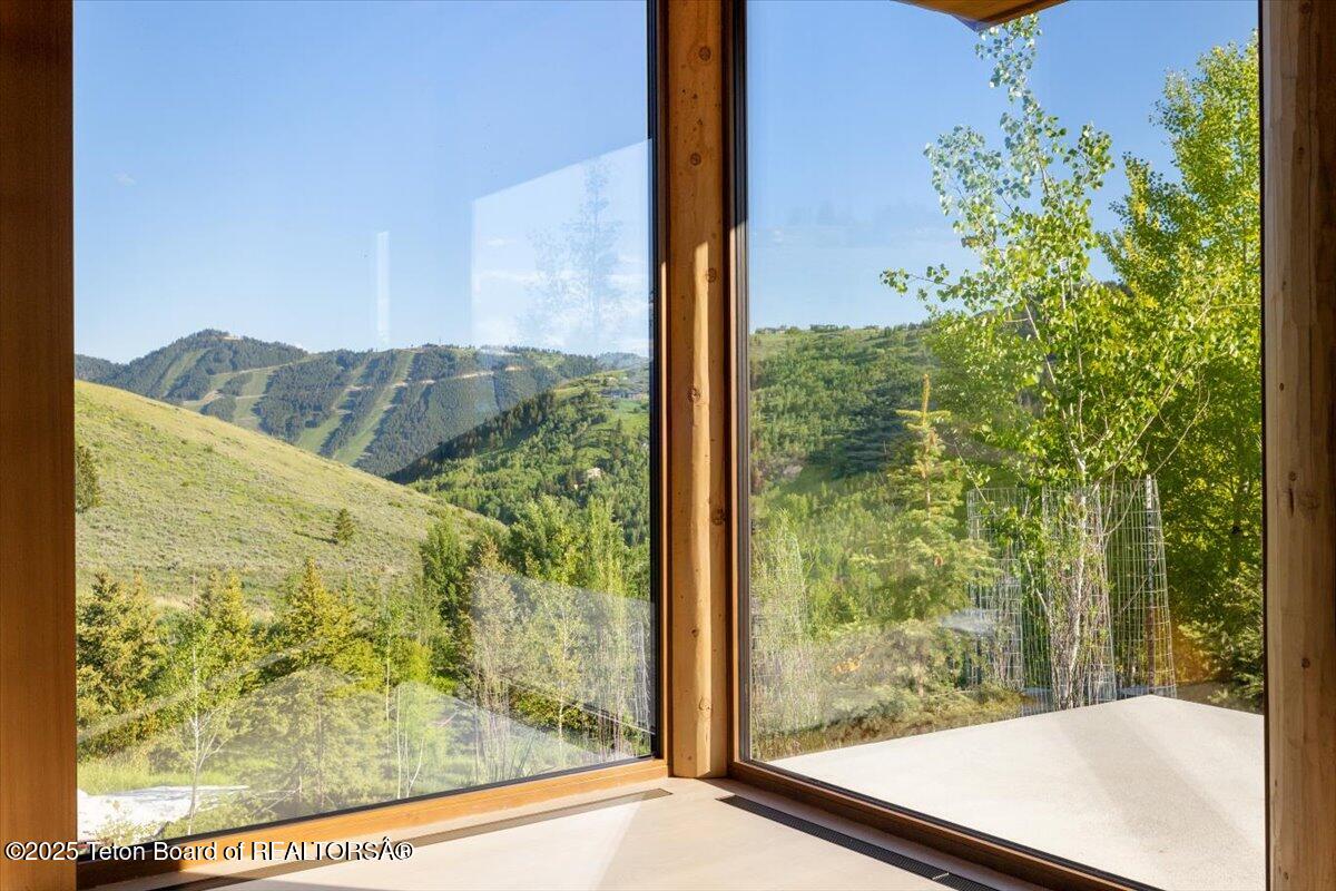 585 Sena Road Jackson, WY 83001 - Photo 27 of 55 Bedroom3 Views