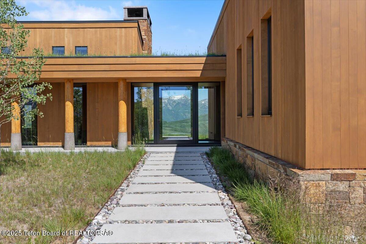 585 Sena Road Jackson, WY 83001 - Photo 39 of 55 Front Entry