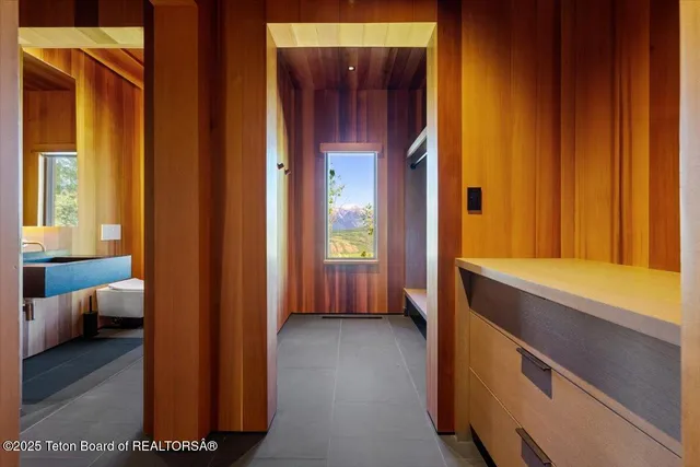 $18,500,000 | 585 Sena Road, Jackson, WY 83001