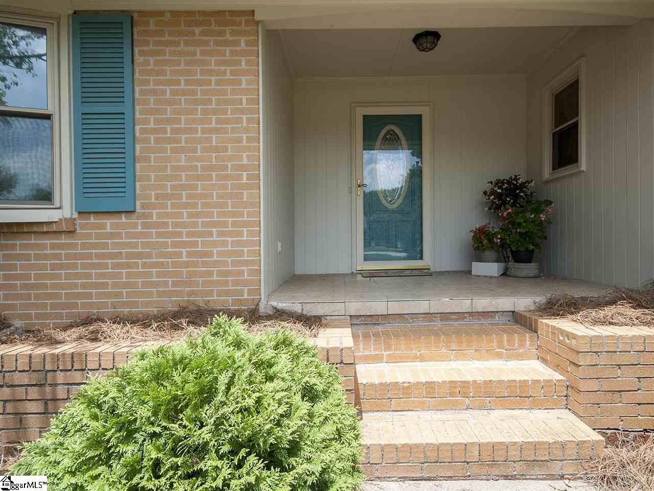 109 Coralvine Road Simpsonville, SC 29681 - Photo 8 of 34 Gallery Image 8