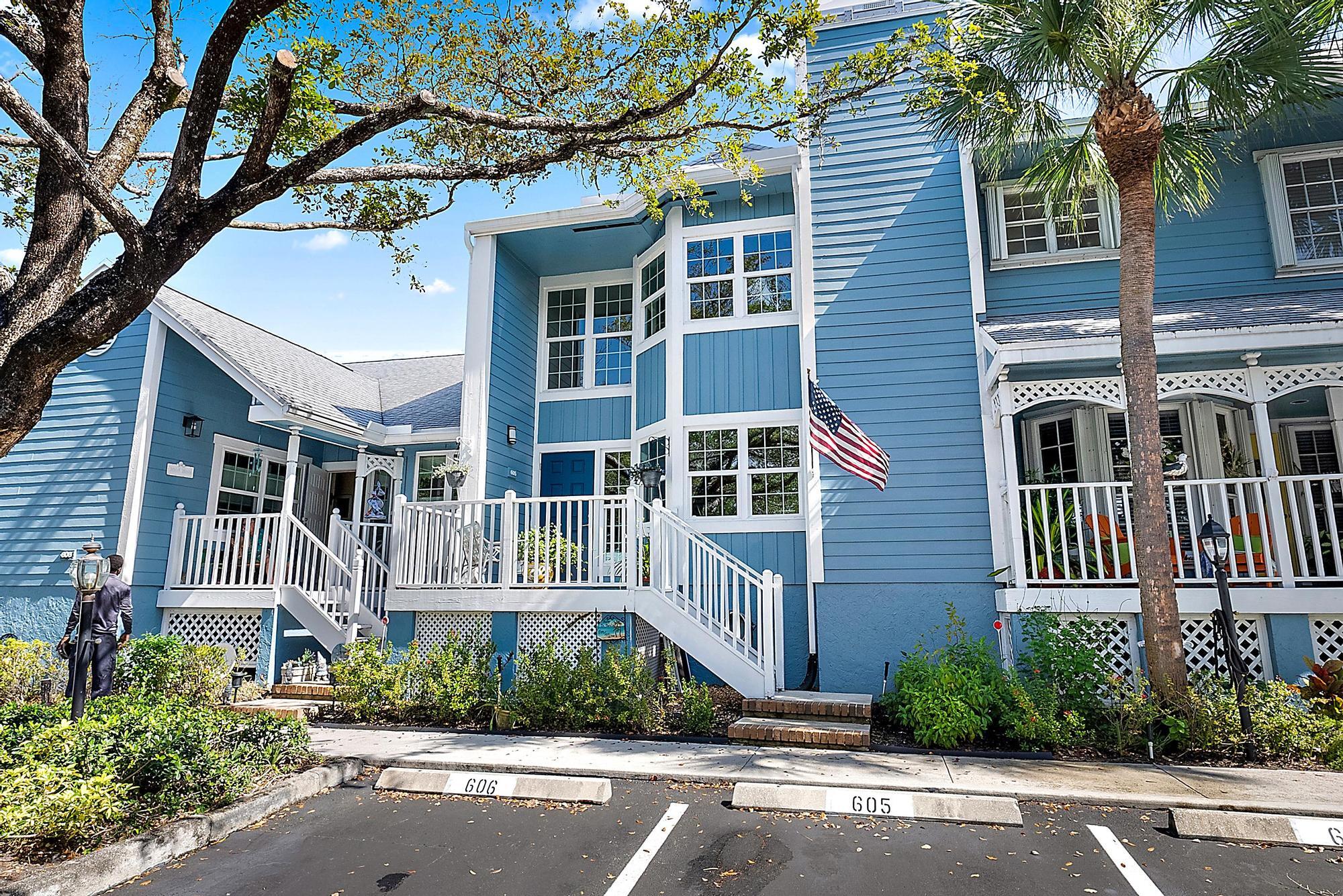 605 Ocean Dunes Circle Jupiter, FL 33477 - Photo 35 of 51 Front Exterior