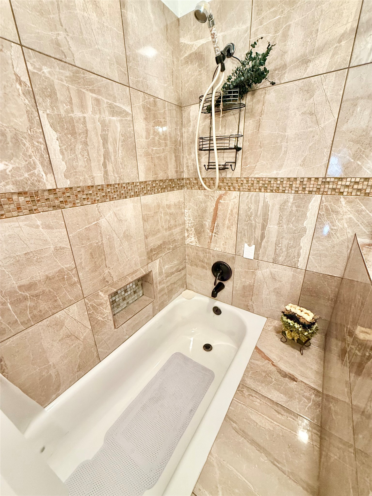 6000 Reims Road, Unit 3010 Houston, TX 77036 - Photo 14 of 28 Primary Soaking Tub with Shower