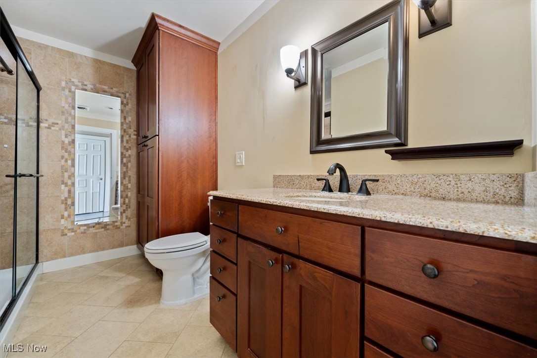 2883 Middleton Road Hudson, OH 44236 - Photo 34 of 47 Upstairs Bathroom with shower
