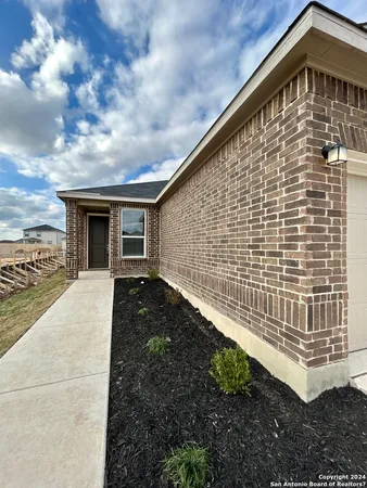 $1,650 | 428 Blacktail Drive, New Braunfels, TX 78130