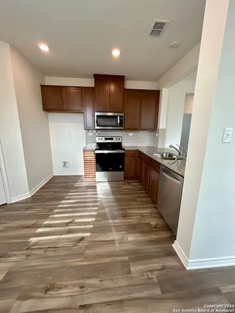 $1,650 | 428 Blacktail Drive, New Braunfels, TX 78130