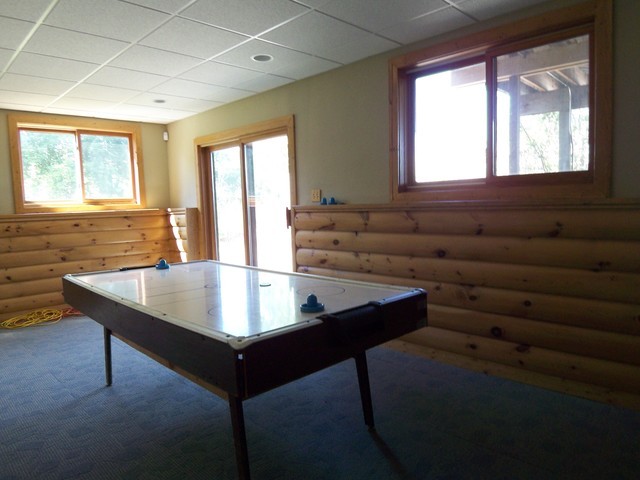 8101 Greenwood Road Hebron, IL 60034 - Photo 23 of 39 a living room with furniture and a window