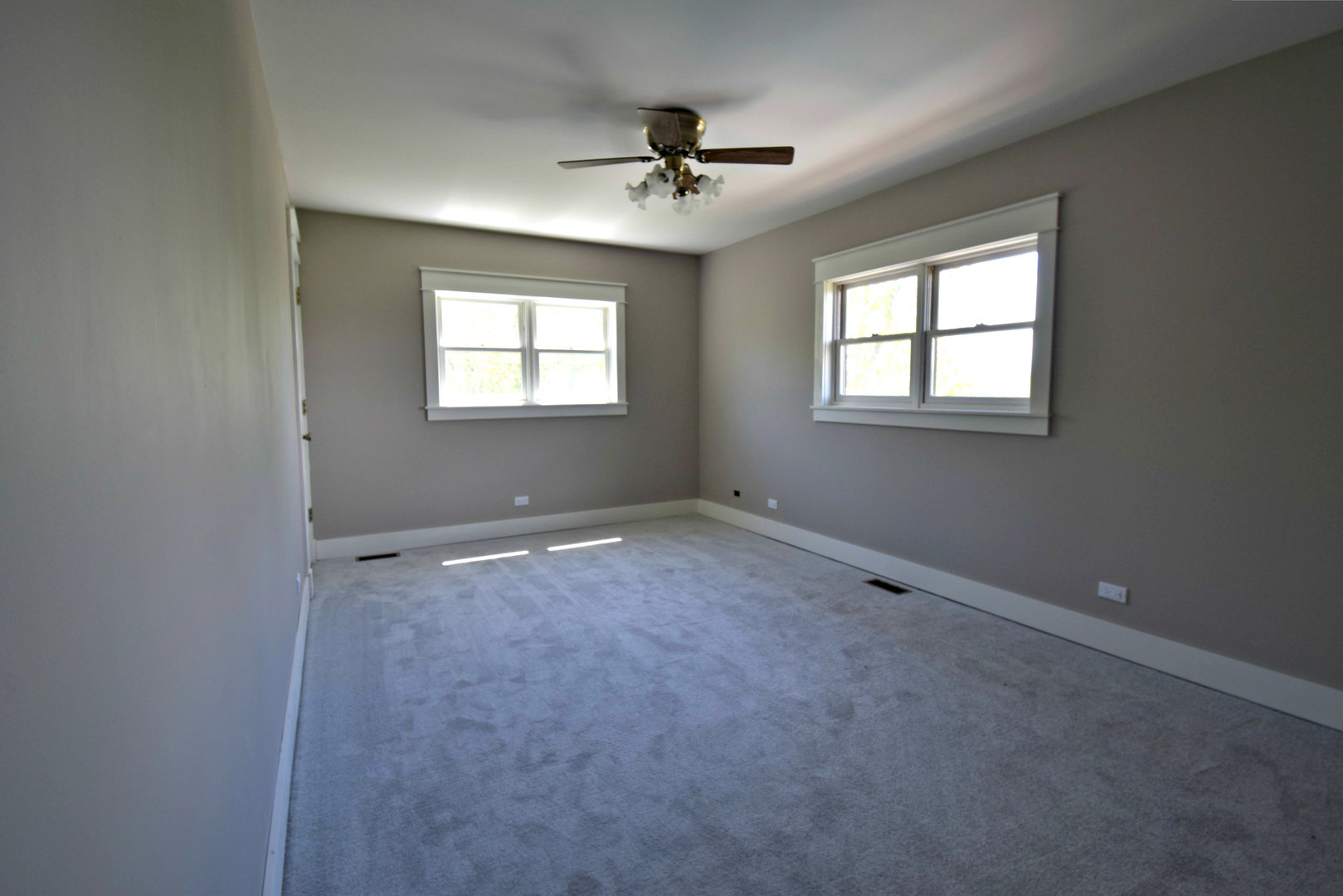 8101 Greenwood Road Hebron, IL 60034 - Photo 32 of 39 an empty room with a window
