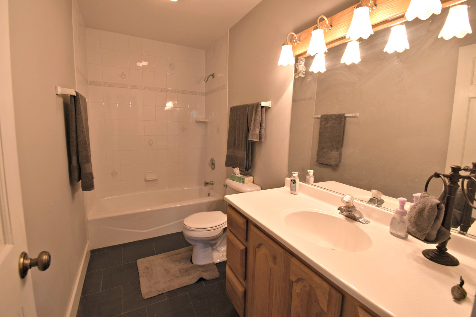 8101 Greenwood Road Hebron, IL 60034 - Photo 34 of 39 a bathroom with a sink toilet and shower