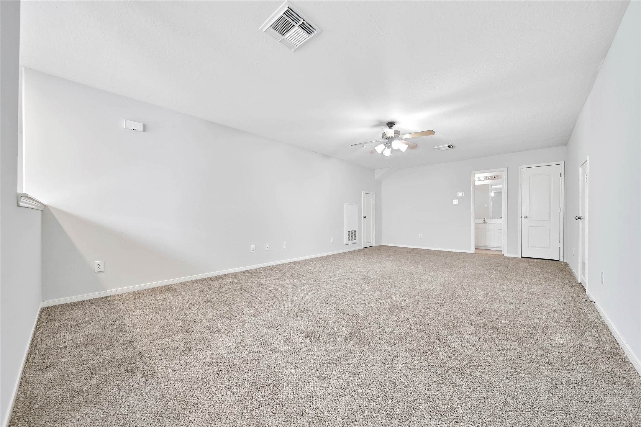 2618 Shady Acres Court Houston, TX 77008 - Photo 21 of 40