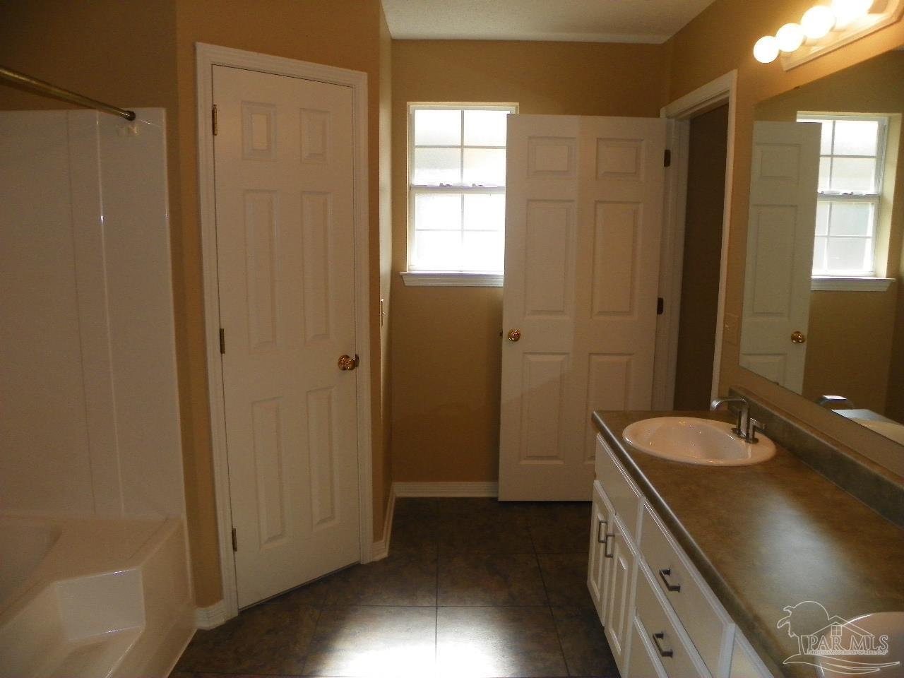 6967 Raburn Road Pensacola, FL 32526 - Photo 22 of 28