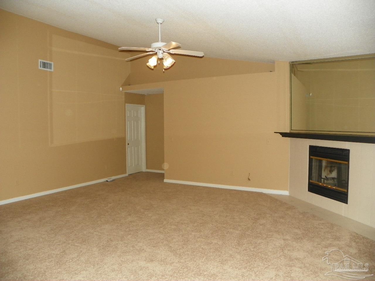 6967 Raburn Road Pensacola, FL 32526 - Photo 4 of 28
