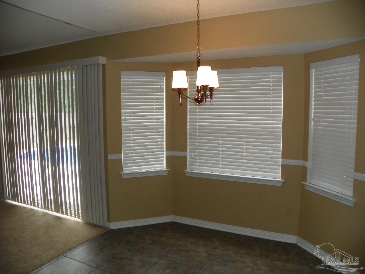6967 Raburn Road Pensacola, FL 32526 - Photo 7 of 28