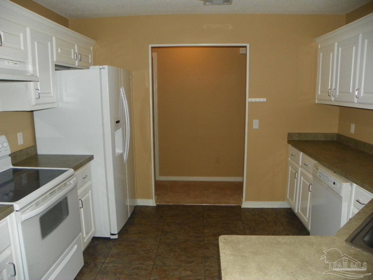 6967 Raburn Road Pensacola, FL 32526 - Photo 8 of 28