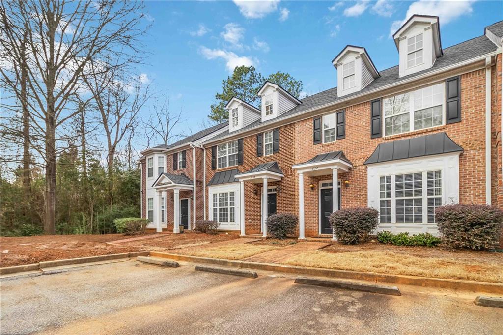 3864 Guilderoy Lane, Unit 3 Austell, GA 30106 - Photo 3 of 27 a front view of a building