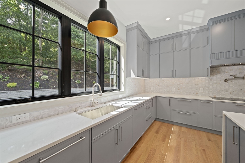 44 Lovett Road Newton, MA 02459 - Photo 4 of 36