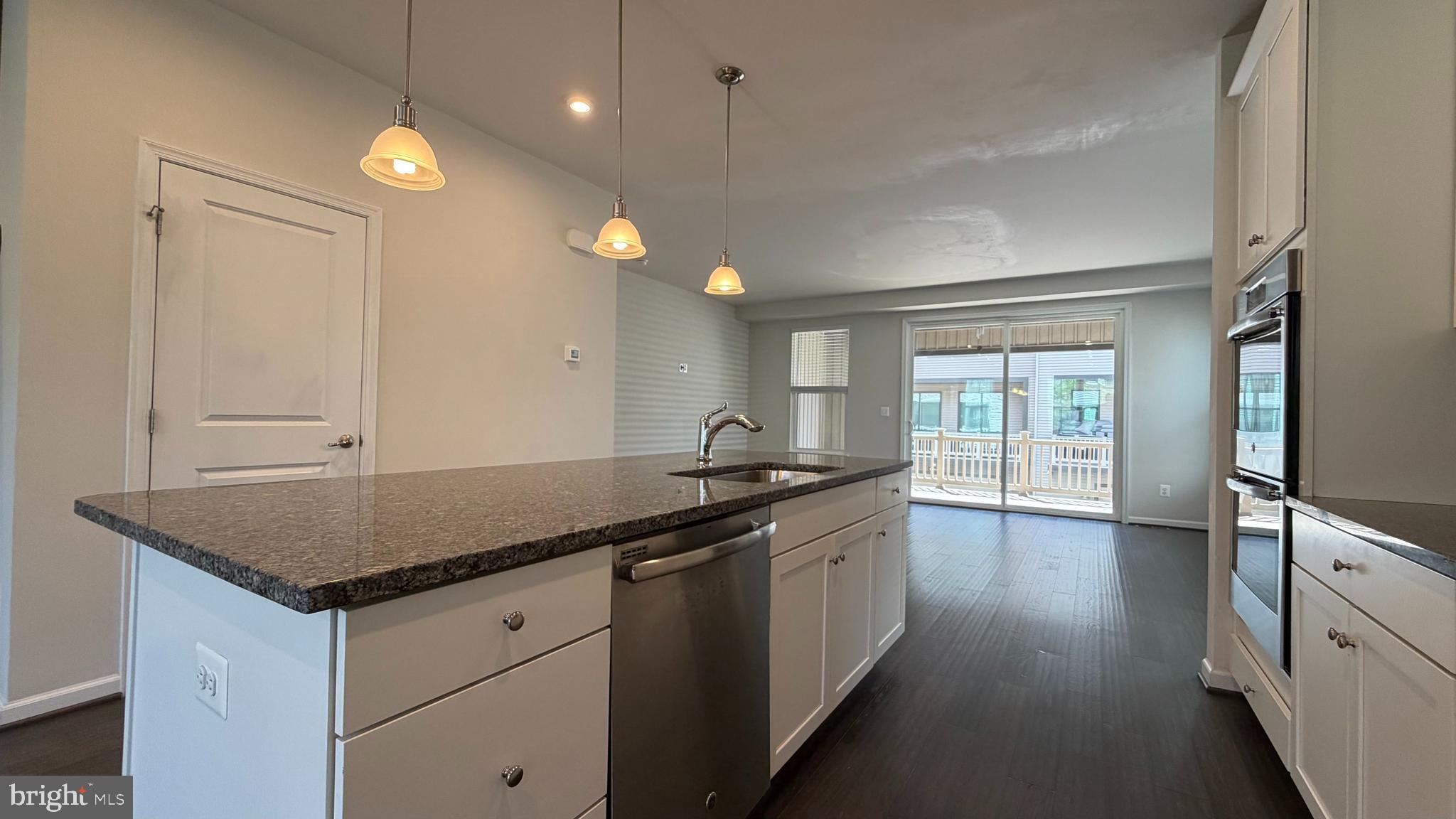22265 Sims Terrace Ashburn, VA 20148 - Photo 4 of 29