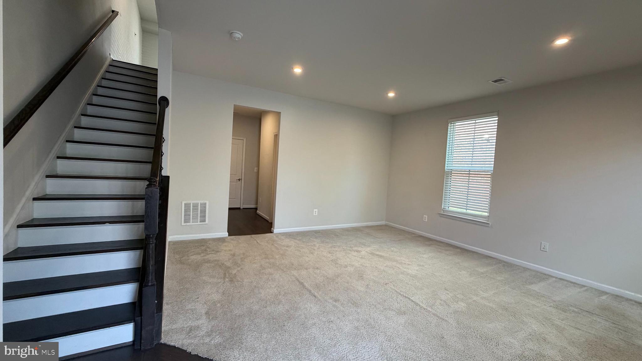 22265 Sims Terrace Ashburn, VA 20148 - Photo 5 of 29