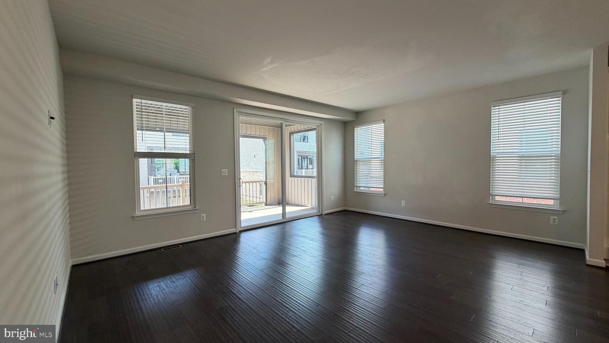 22265 Sims Terrace Ashburn, VA 20148 - Photo 8 of 29