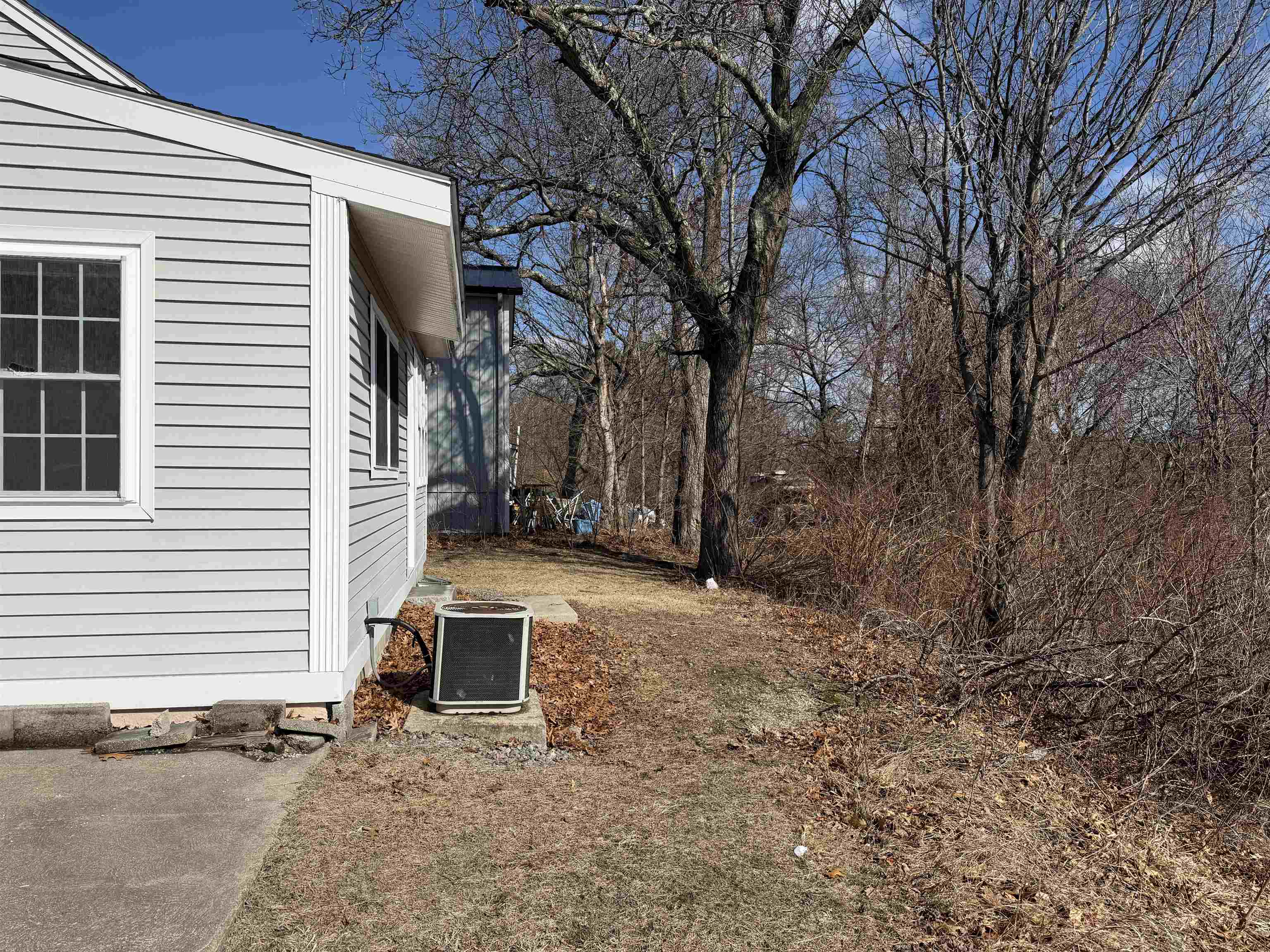 127 Daniel Webster Highway Merrimack, NH 03054 - Photo 3 of 22