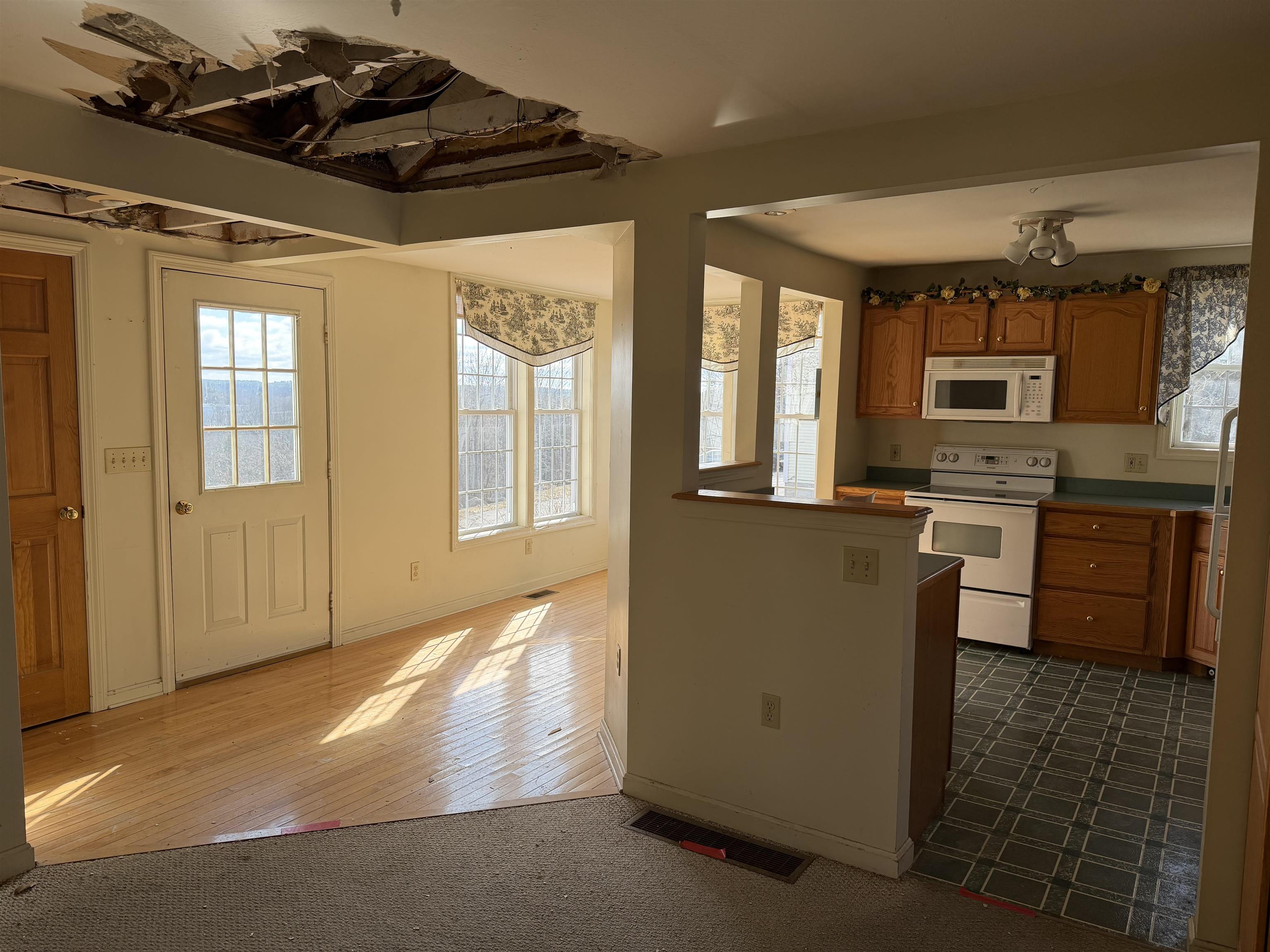 127 Daniel Webster Highway Merrimack, NH 03054 - Photo 10 of 22