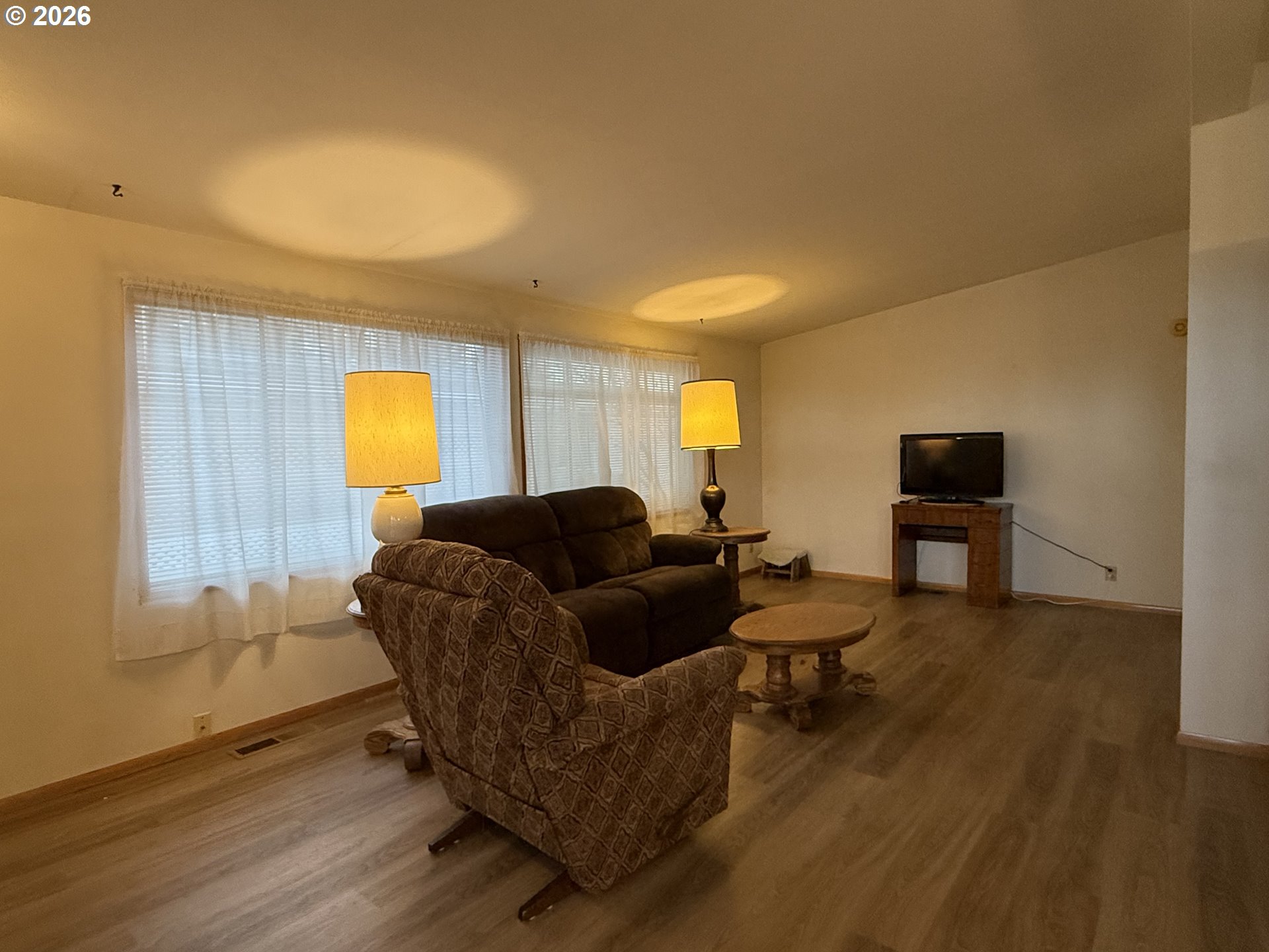 5335 Main Street, Unit 197 Springfield, OR 97478 - Photo 3 of 35 Living Room