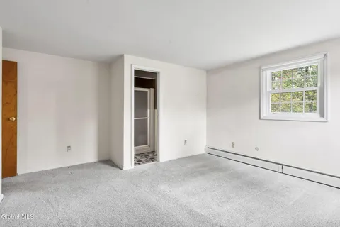 $424,900 | 19 Glenwood Drive, Clifton Park, NY 12019