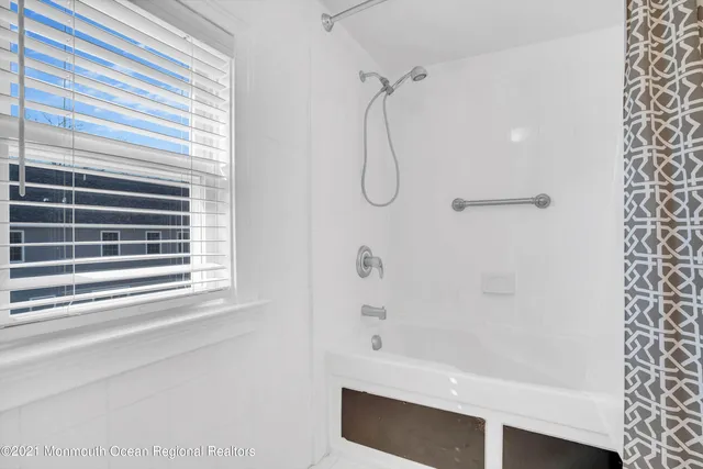 $2,300 | 140 Idlewood Avenue, Oakhurst, NJ 07755