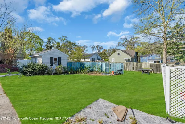 $2,300 | 140 Idlewood Avenue, Oakhurst, NJ 07755