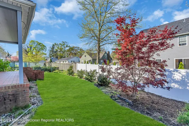 $2,300 | 140 Idlewood Avenue, Oakhurst, NJ 07755