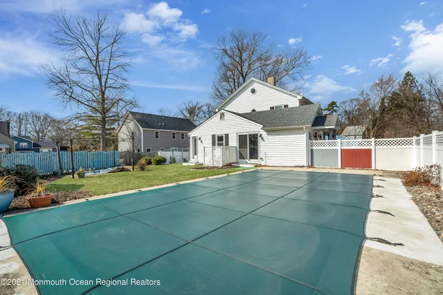 $2,300 | 140 Idlewood Avenue, Oakhurst, NJ 07755