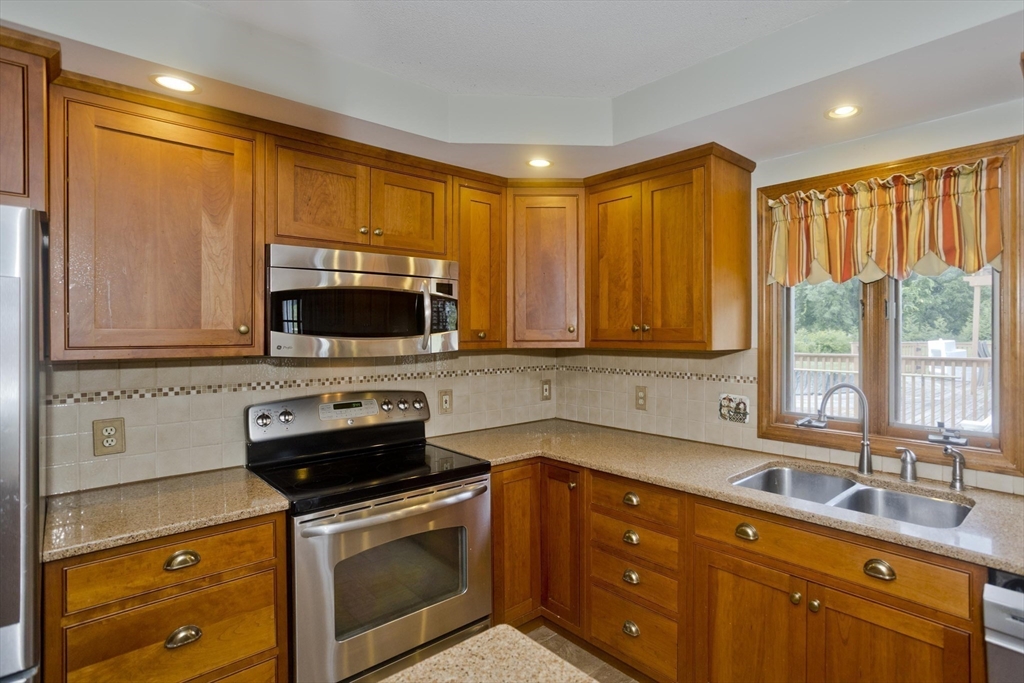 69 Klaus Anderson Road Southwick, MA 01077 - Photo 14 of 38