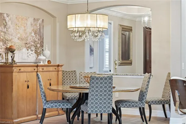 $912,000 | 2906 Aviamar Circle, Naples, FL 34114