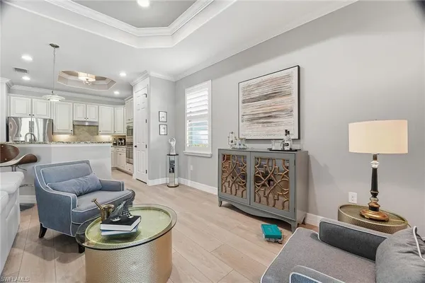 $912,000 | 2906 Aviamar Circle, Naples, FL 34114