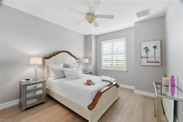 $912,000 | 2906 Aviamar Circle, Naples, FL 34114
