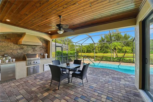 $912,000 | 2906 Aviamar Circle, Naples, FL 34114