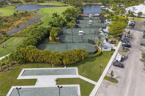 $912,000 | 2906 Aviamar Circle, Naples, FL 34114